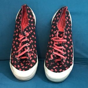 Arizona jean skull shoes